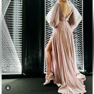 Mac Duggal Evening 67414D Long Sleeve Deep V-Neck Gown Size 4 Prom Pageant Dress